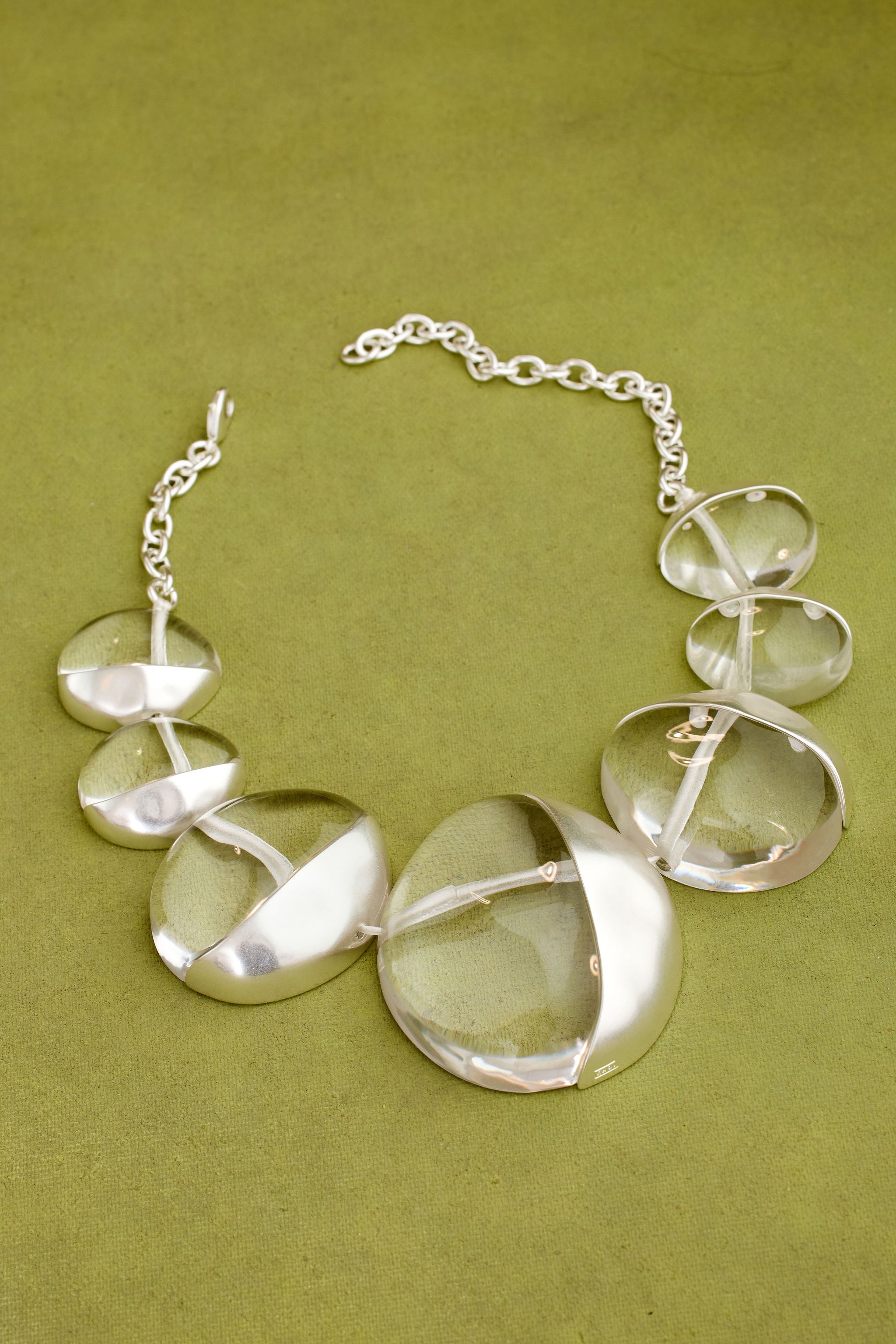 CINQ NECKLACE