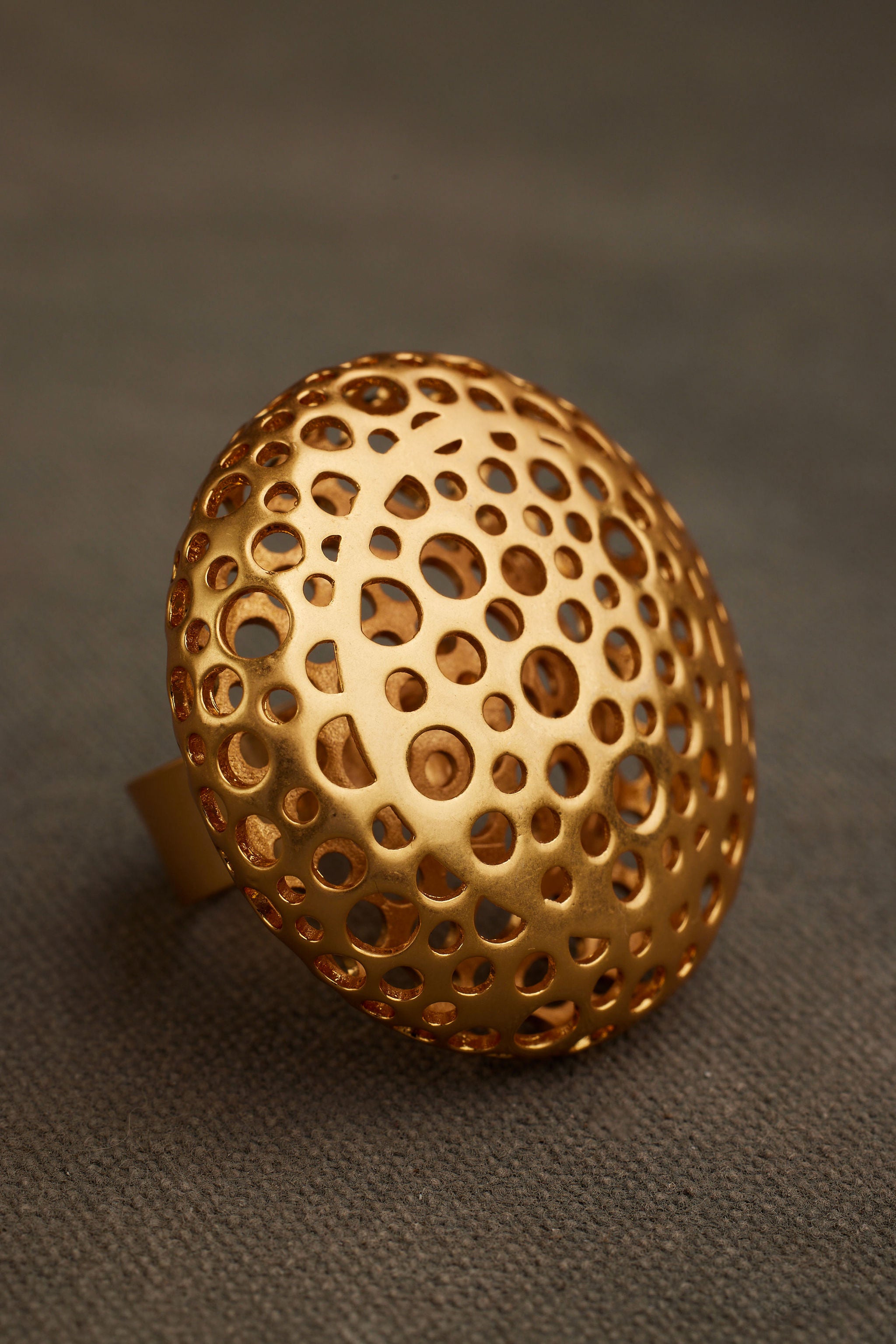 ERKO-gold-cage-ring